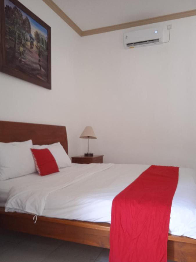 Family House Hotel Kuta Kuta  Exterior foto